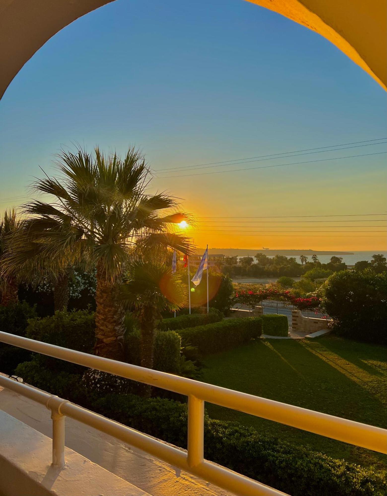 Karteros Hotel מראה חיצוני תמונה