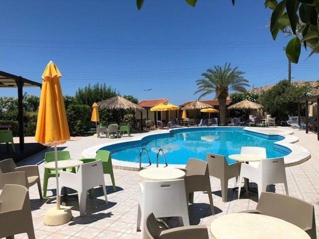 Karteros Hotel מראה חיצוני תמונה