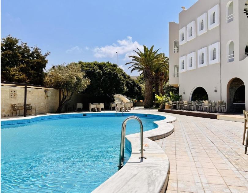 Karteros Hotel מראה חיצוני תמונה