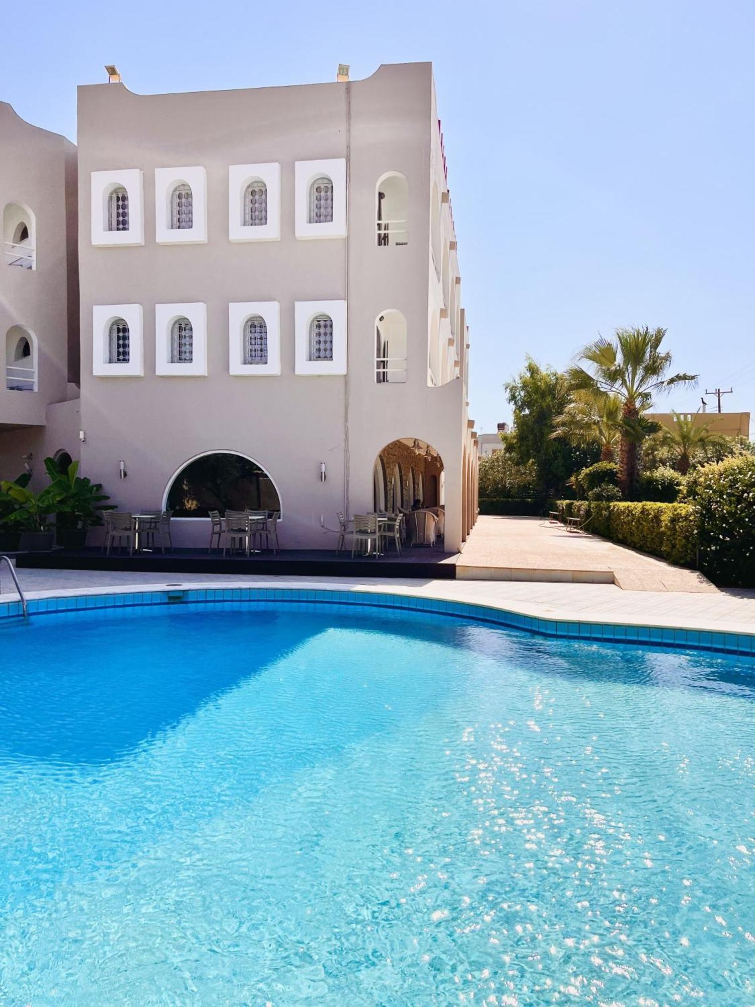 Karteros Hotel מראה חיצוני תמונה