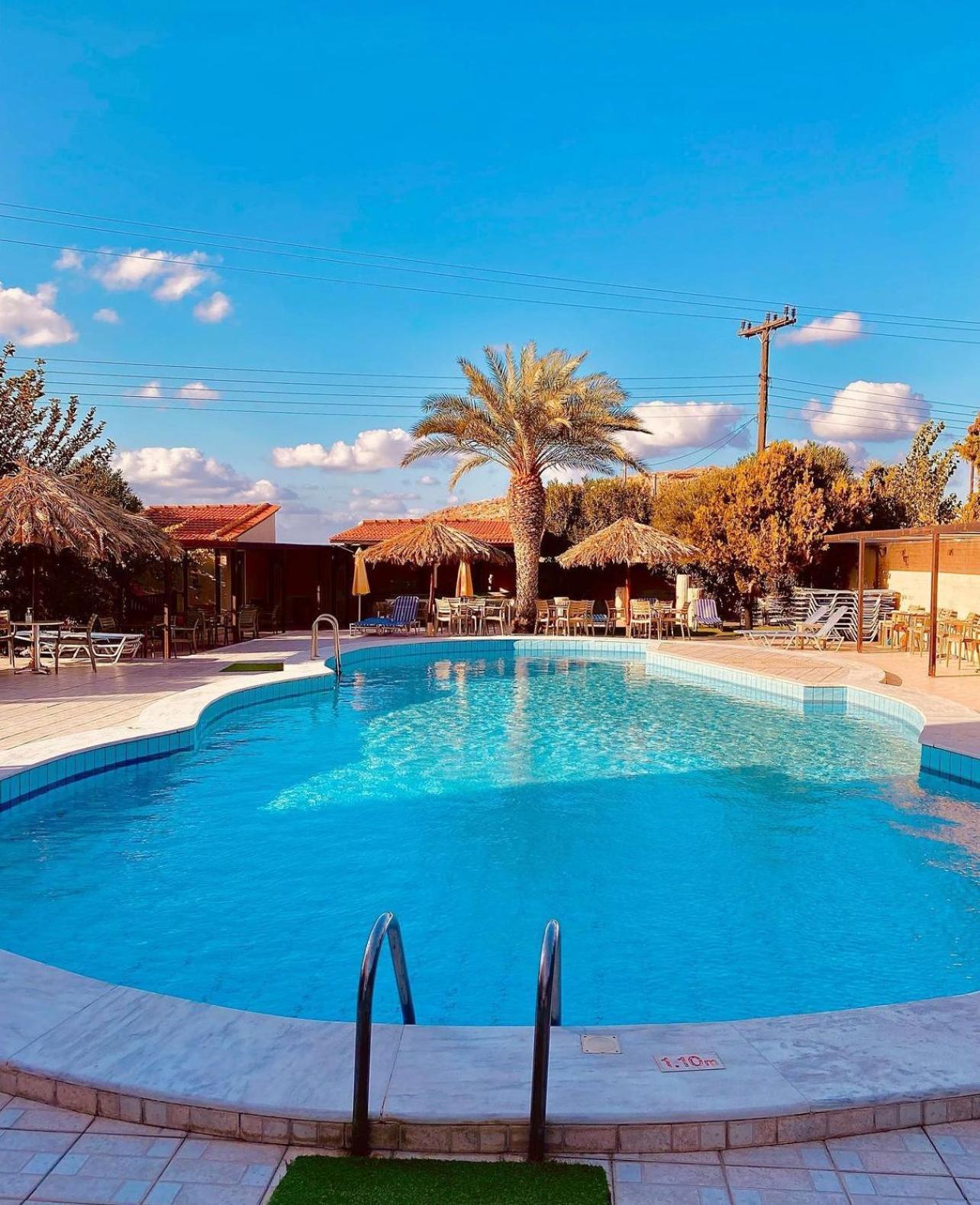 Karteros Hotel מראה חיצוני תמונה